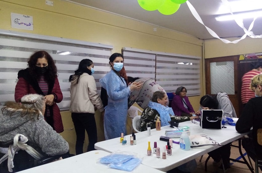 Psicofem realizó actividades en hogar de ancianos San Francisco de Asís de Gorbea