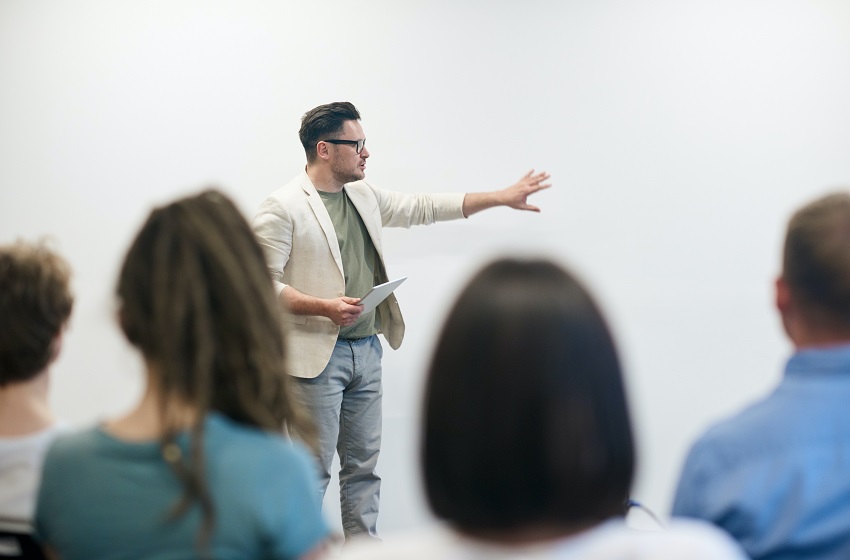 DGE participa en elaboración de glosario inclusivo para mejorar procesos académicos