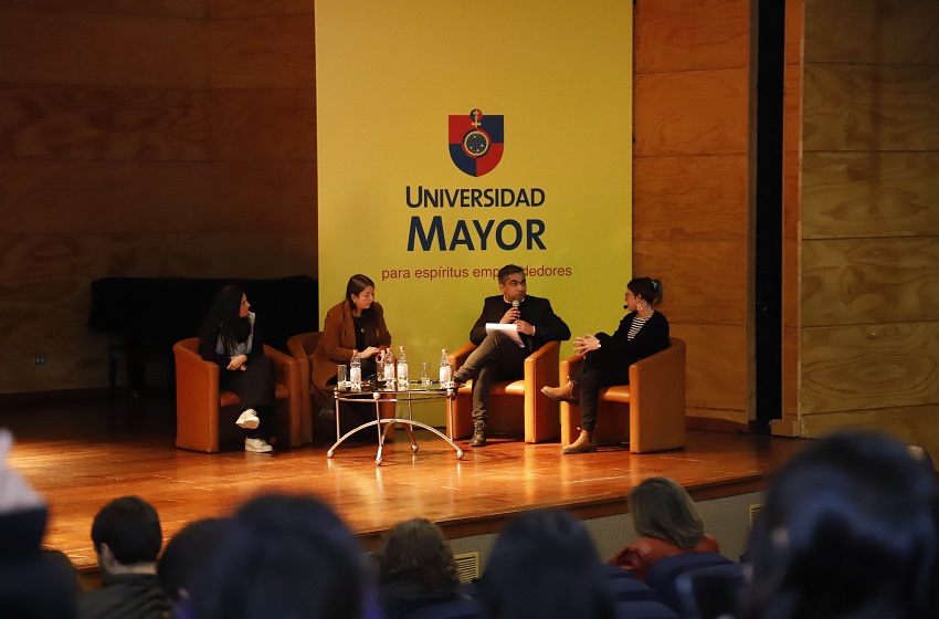 Con seminario de Interculturalidad y Urbanismo Sustentable acercan la investigación a estudiantes de pregrado