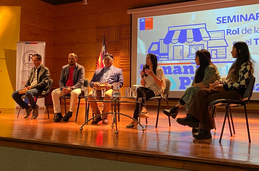 Emprendedores abordaron el rol de las pymes en el turismo en seminario en la sede Temuco