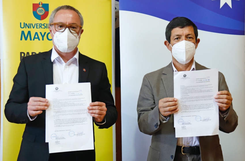 Universidad Mayor sede Temuco firma convenio de colaboración con la comuna de Saavedra