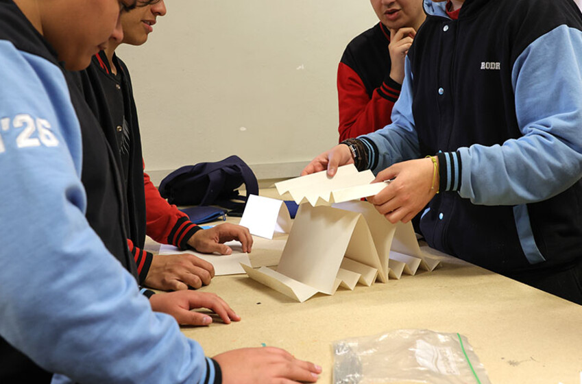 Escolares pusieron a prueba sus habilidades en jornada liderada por Ingeniería en Construcción