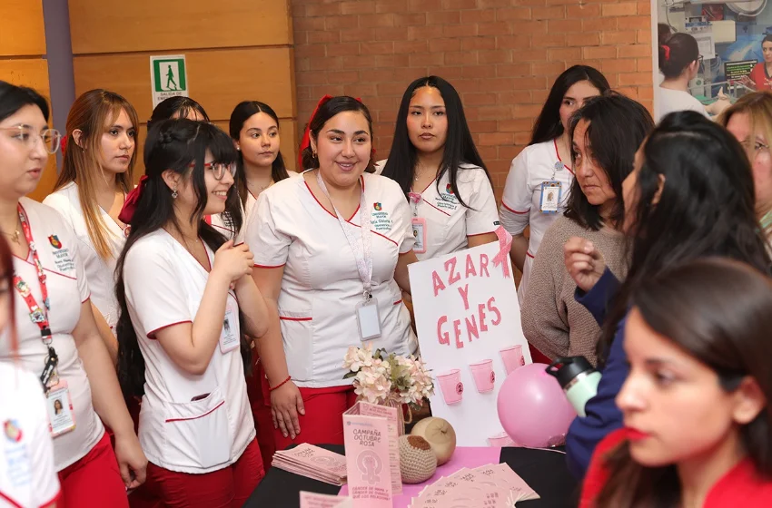Estudiantes de Obstetricia promueven la prevención del cáncer de mama en Feria de Salud de Huechuraba