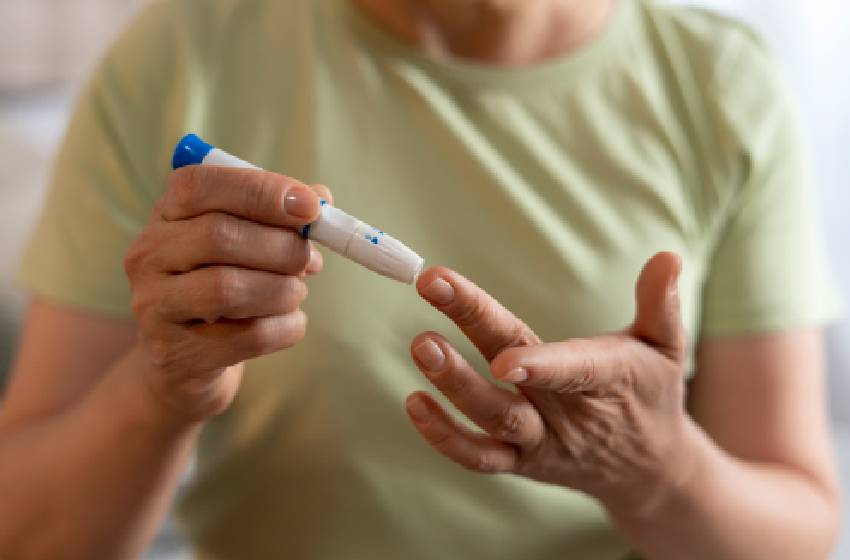 Director de Salud Pública UM coeditó reporte internacional sobre el abordaje de la diabetes