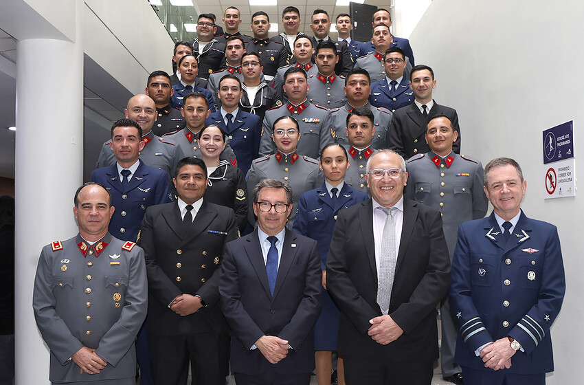 Universidad Mayor y Estado Mayor Conjunto certifican a especialistas en ciberseguridad para la Defensa Nacional