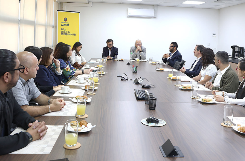 U. Mayor recibe premio internacional por su uso ético de la IA en Educación Superior