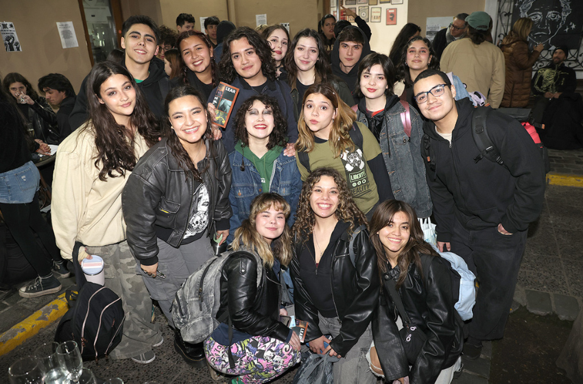 Escuela de Teatro U.Mayor estrena su primera obra del Proyecto de Apoyo al Teatro Universitario