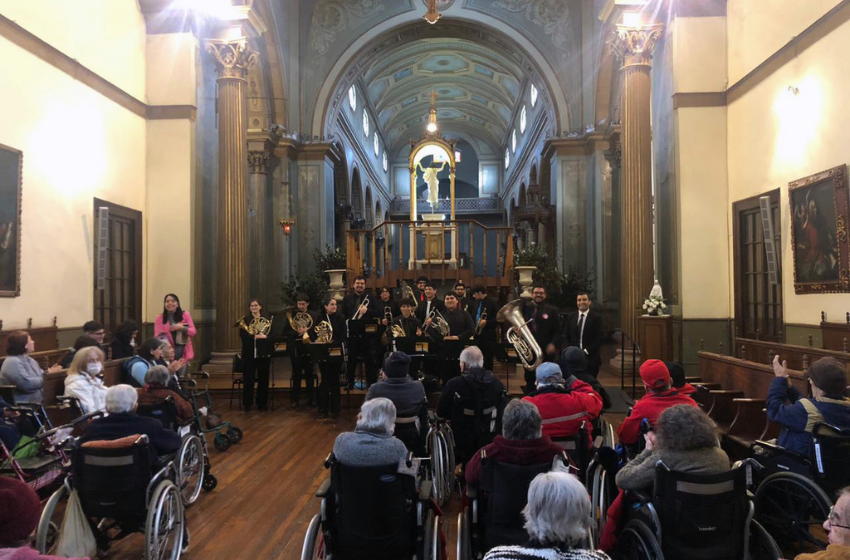 Estudiantes del Conservatorio llevaron su música a los residentes de Fundación Las Rosas