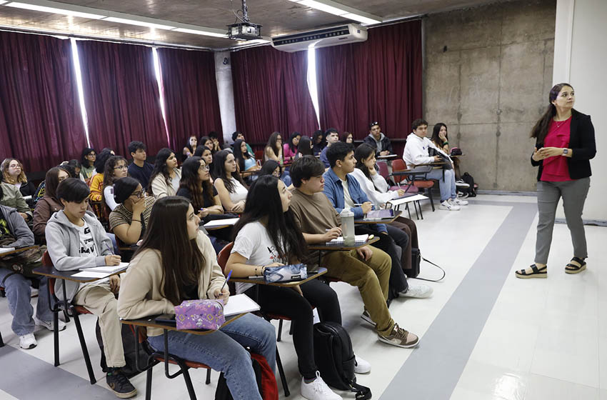 U. Mayor sumará 100 nuevos doctores a su planta académica antes del año 2025