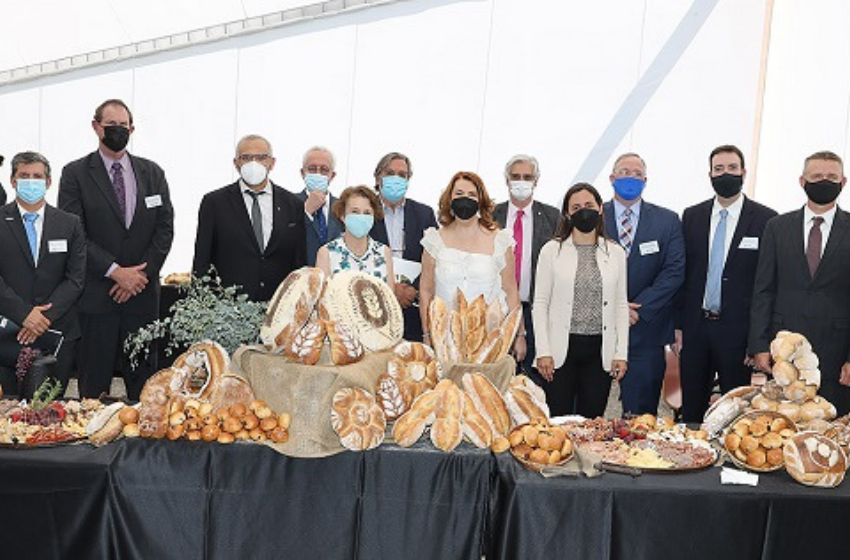 Medio internacional destaca nuevo laboratorio creado en alianza entre la Escuela de Agronomía y U.S. Wheat