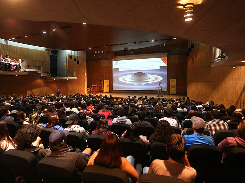 Ceremonias//Bienvenidas 2018: Así vivieron su primer día los nuevos estudiantes U. Mayor