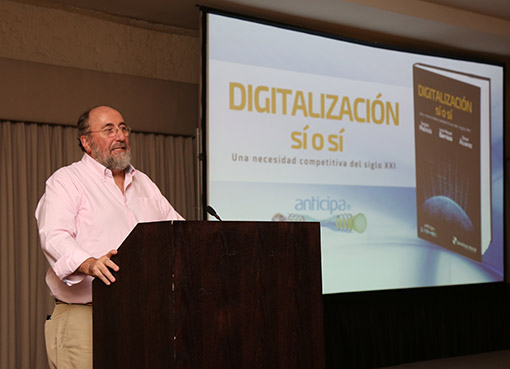 Extensión//Nuevo libro abarca la necesidad de estar a la vanguardia en tecnología