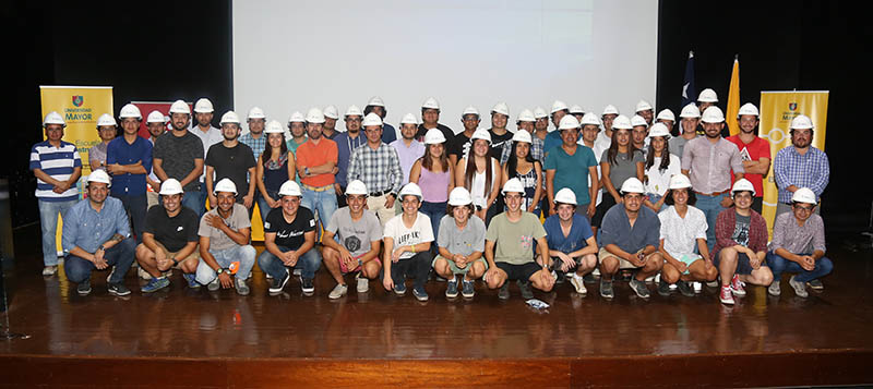 Actualidad//Escuela de Construcción Civil realizó su tradicional ceremonia de “Entrega de Cascos”