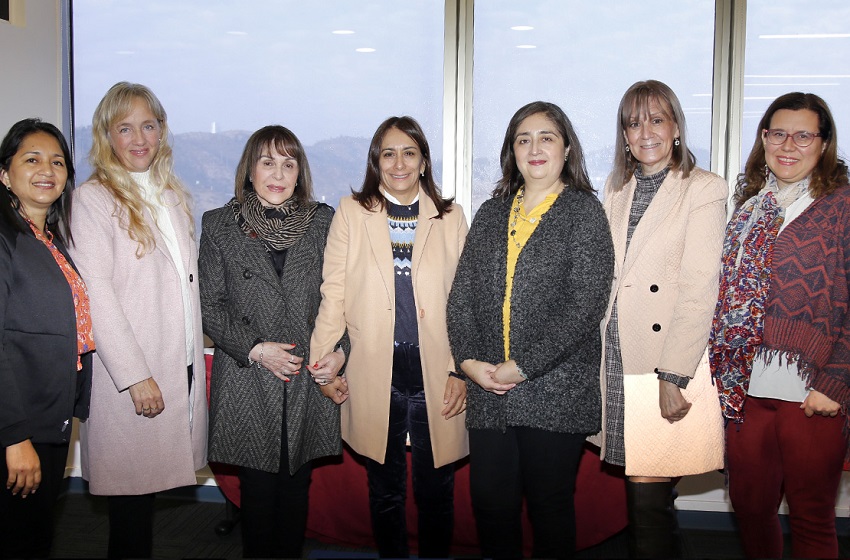 Académicas U. Mayor liderarán la Federación Latinoamericana de Obstetras