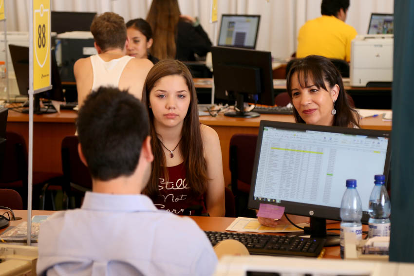 Estudiantes//U. Mayor se prepara para un exitoso proceso renovante de matrículas