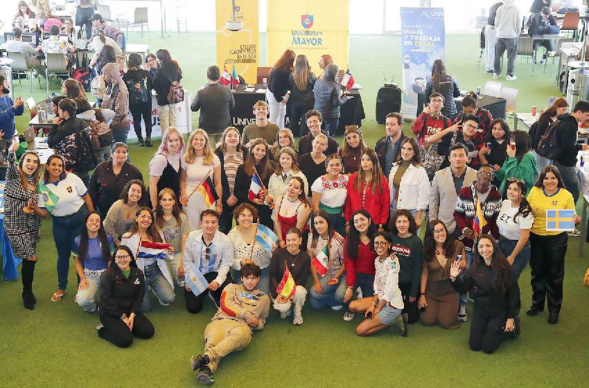 Estudiantes de once países protagonizaron la Feria de Intercambio Estudiantil