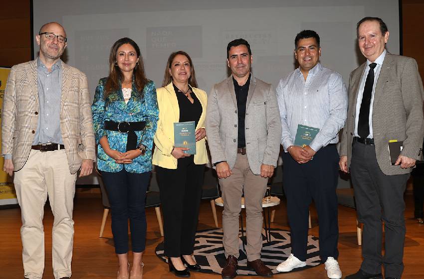 Investigadores UM lanzan libro que acerca la computación cuántica al público general