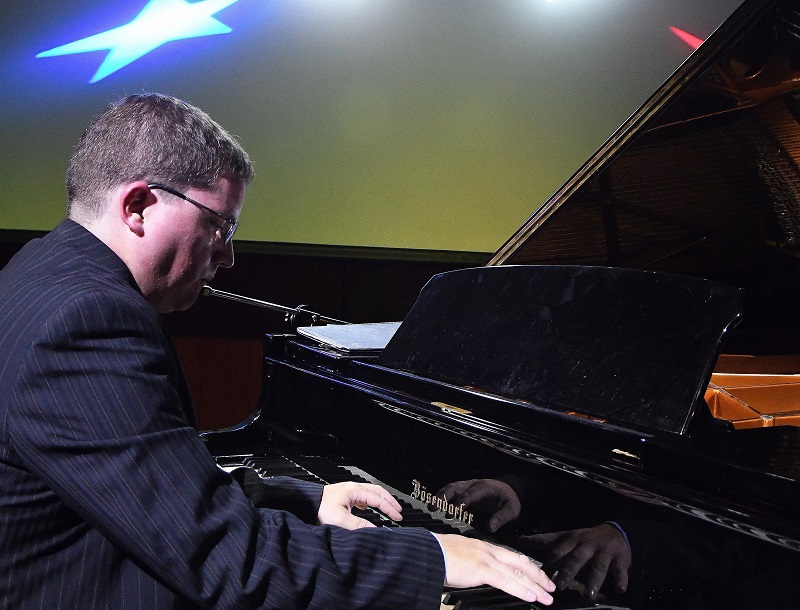 Día del patrimonio// Académico U. Mayor homenajeó a grandes músicos chilenos en concierto del Día del Patrimonio