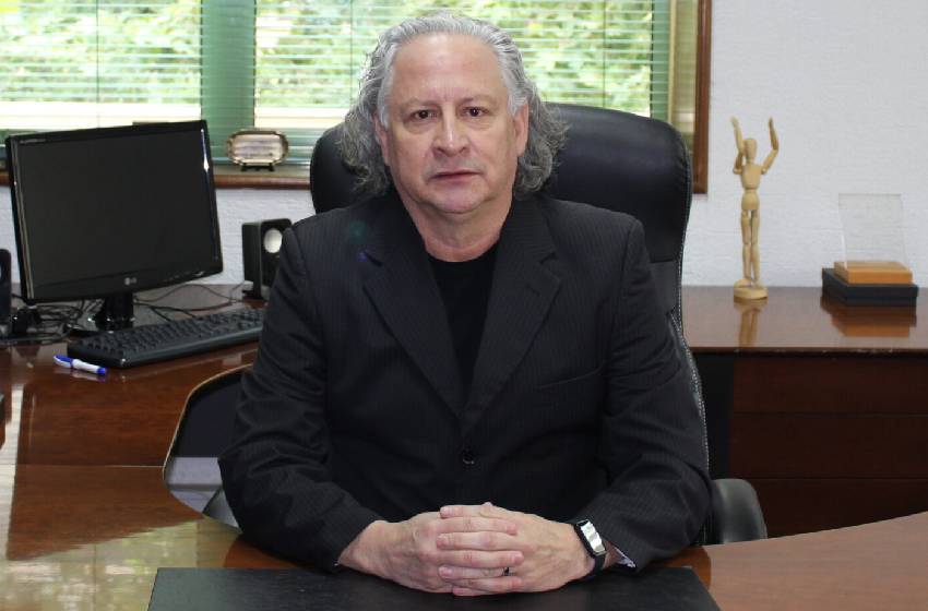 Director U. Mayor fue elegido presidente del Instituto de Ingenieros de Minas de Chile