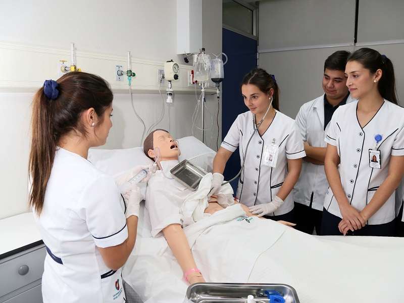 Infraestructura//Los futuros profesionales de la salud se benefician con los Centros de Simulación