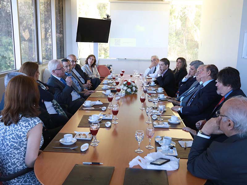 Industria// U. Mayor firma convenio con cinco gremios empresariales para crear un Centro de Desarrollo Productivo
