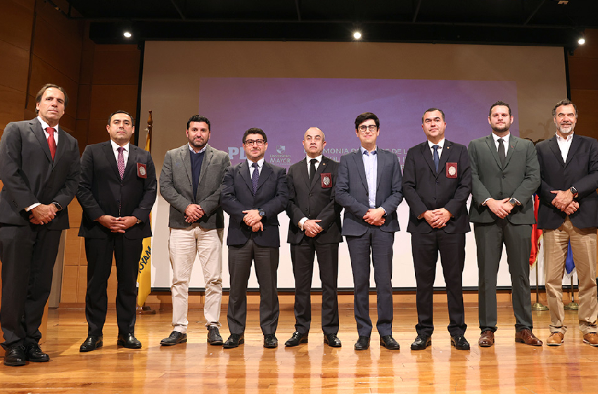 Funcionarios de la PDI se graduaron de dos diplomados impartidos por la U. Mayor