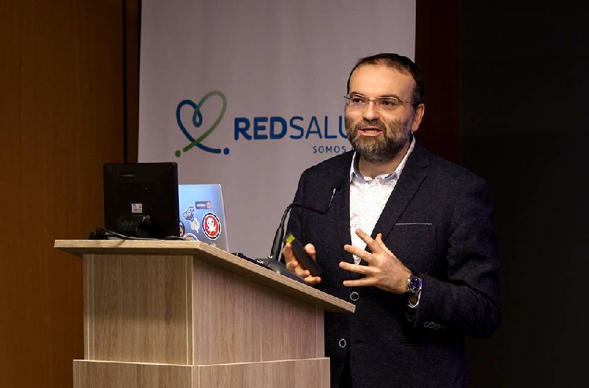 Director de Medicina ahondó en los desafíos de la práctica docente y la formación de profesionales de excelencia
