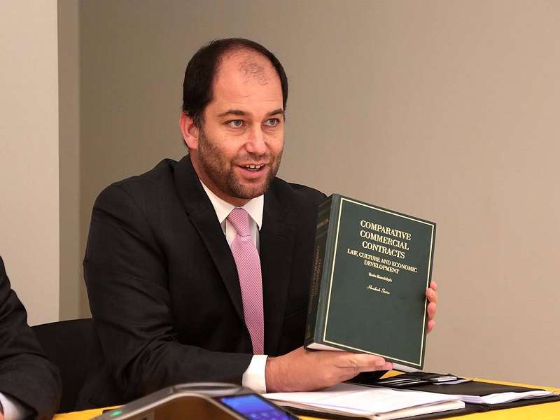 Publicación//Universidad Mayor editará en español importante libro de Derecho Comercial