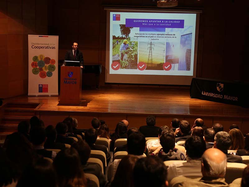 Empresas//U. Mayor fue sede de la celebración del Día Internacional de las Cooperativas
