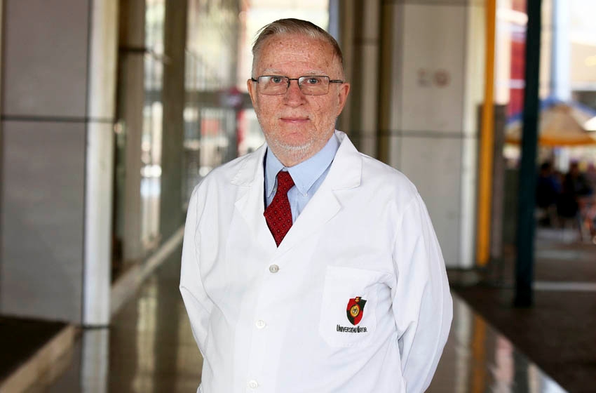 A los 76 años fallece el destacado médico, exdecano y miembro del directorio U. Mayor, Dr. Juan Giaconi