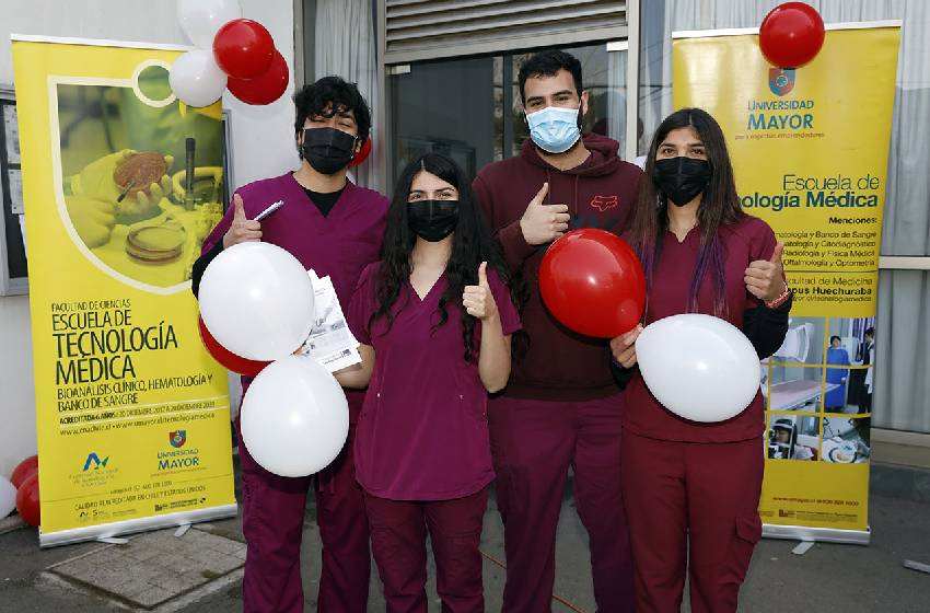 Más de 100 voluntarios participaron en una nueva campaña de donación de sangre en el campus Huechuraba