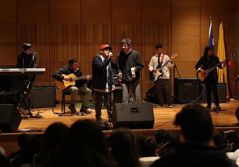 Música// 26 colegios de Santiago participaron en el XVI Encuentro de Conjuntos Instrumentales Escolares U. Mayor