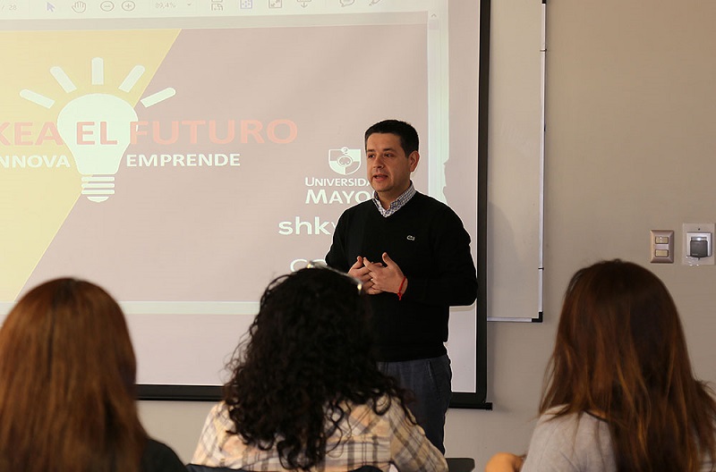 Emprendimiento// Pyme Crece U. Mayor fortaleció a 25 mujeres emprendedoras de Ñuñoa y La Florida