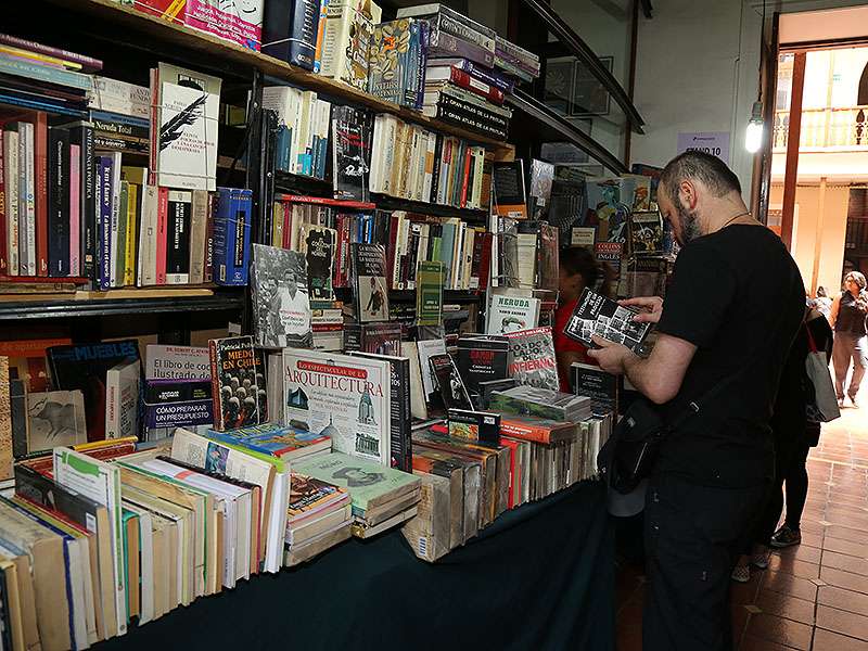 Cultura//Con gran éxito se dio inicio a la XXVI Feria del Libro Usado de la Universidad Mayor