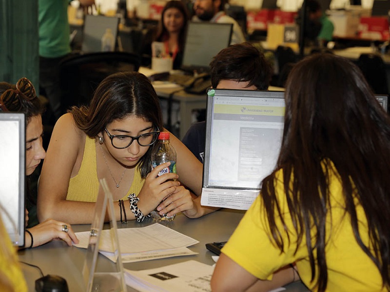 Admisión// U. Mayor realiza positivo balance de la Feria de Postulaciones 2020