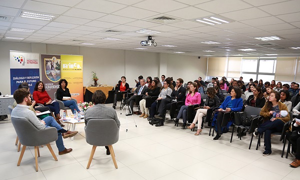 Encuentro// ¿Cómo lograr la equidad laboral y de género? Conversatorio reunió a expertos para dialogar sobre futuro, mujer y trabajo