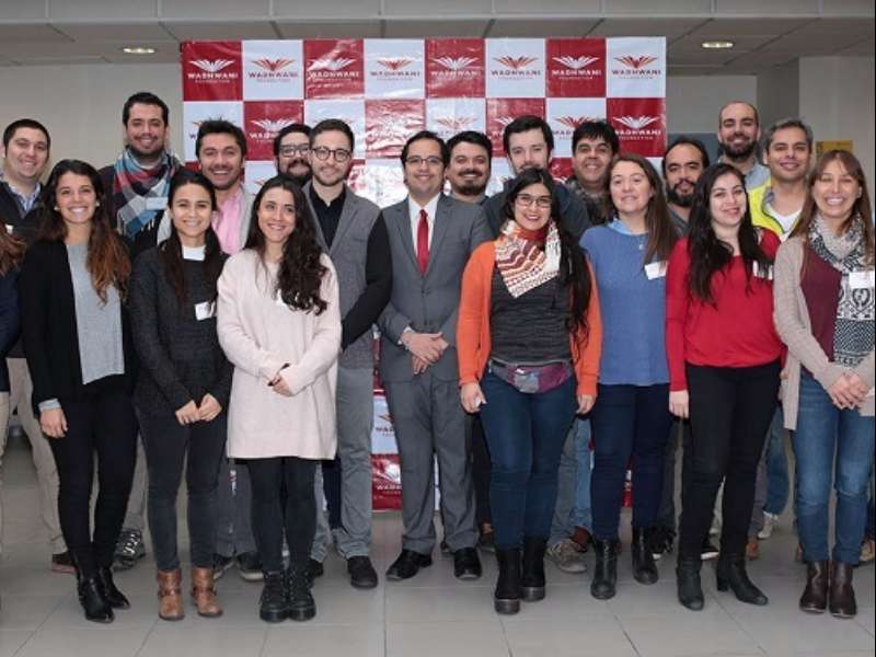 Emprendimiento// Fundación Wadhwani realizó capacitaciones en espacio Coworking de la U. Mayor