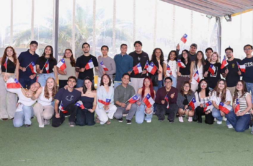 149 estudiantes extranjeros finalizaron su intercambio en las sedes de Santiago y Temuco