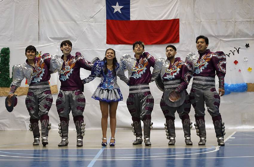 Futuros profesores de Educación Física protagonizaron evento con música y bailes folclóricos