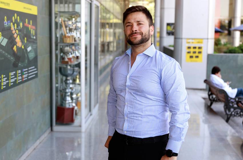 Entrevista al primer Doctor en Neurobiología de la U. Mayor: “Fue un proceso muy enriquecedor y desafiante”