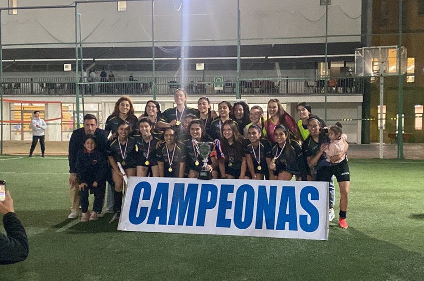Selección femenina de futbolito logra histórico campeonato de la asociación ADUPRI