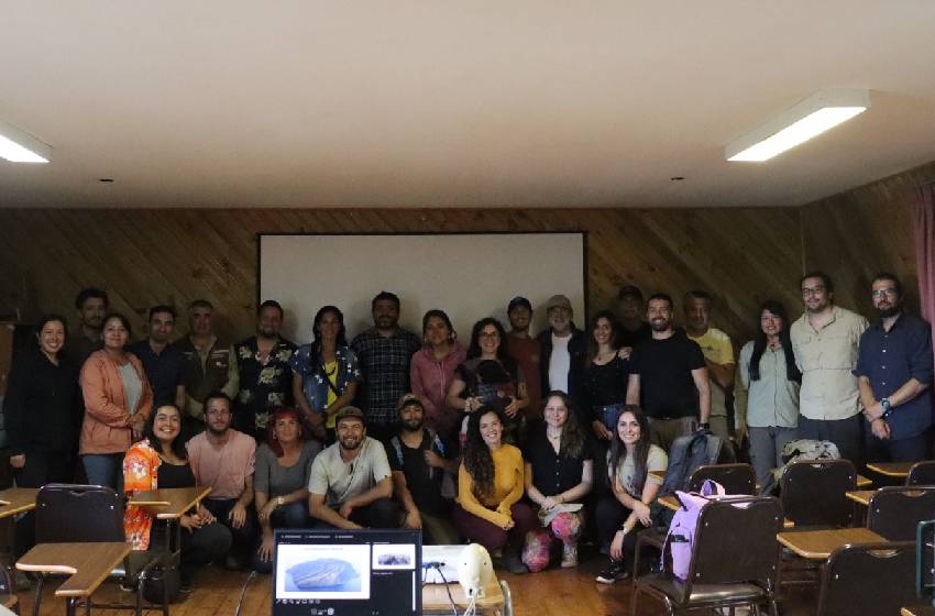 Equipo de Geología viajó a Juan Fernández para explicar y estudiar el origen de los volcanes del archipiélago