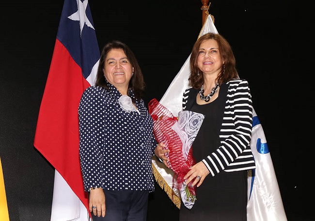 Certificación// Educación Continua: U. Mayor y Fundación Colabora entregaron certificación a 300 esposas de personal de la Fuerza Aérea de Chile