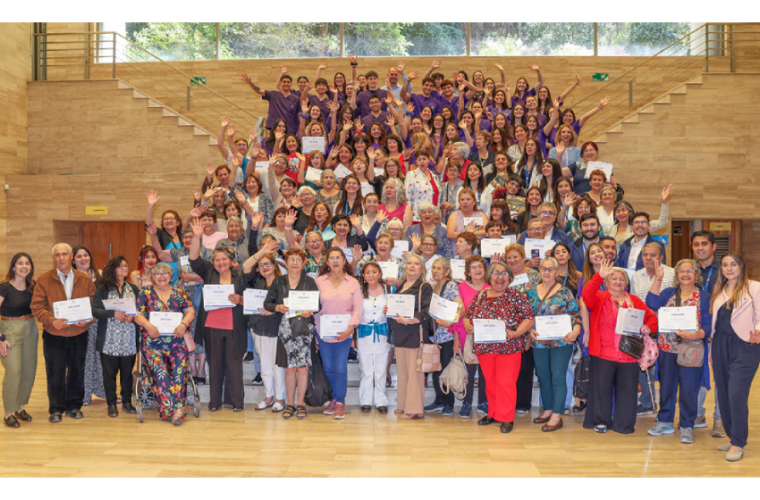 U. Mayor capacitó a 80 líderes comunitarios del programa Más Adultos Mayores Autovalentes