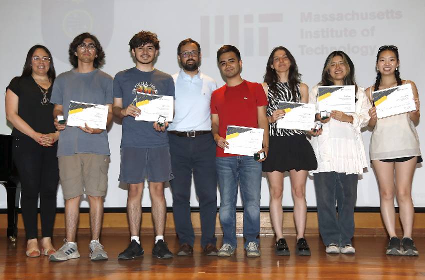 50 escolares aprendieron programación gracias a la alianza entre la U. Mayor y el MIT de EE.UU.