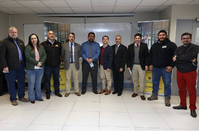 Ingenieros comerciales integran plan piloto para asesorar a pymes de La Florida