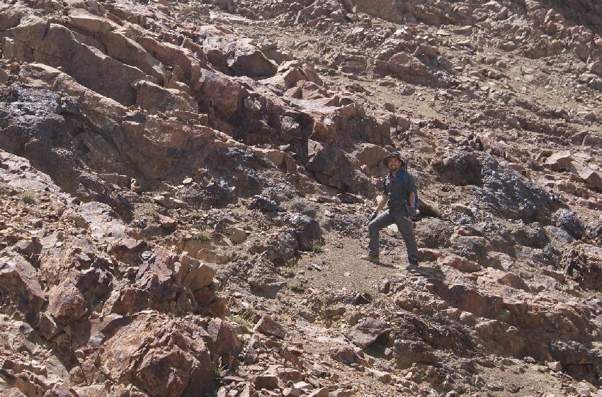 Geólogos U Mayor participaron en el hallazgo de vetas de magnetita en la región del Maule
