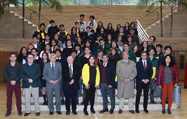 Corporativo// 62 estudiantes de Enseñanza Media integrarán el programa Talento Mayor