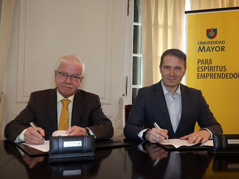 Alianza// Escuela de Agronomía firma convenio para trabajar y prestar apoyo a pymes agrícolas de Melipilla