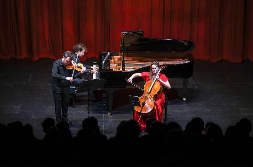 Piano, Violín y Cello protagonizaron nueva fecha de la Temporada U. Mayor